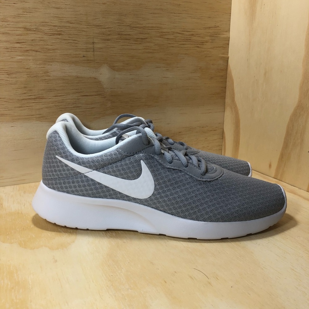 Wmns Nike tanjun